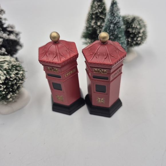 Department 56 Two English Post Boxes - Picture 2 of 7
